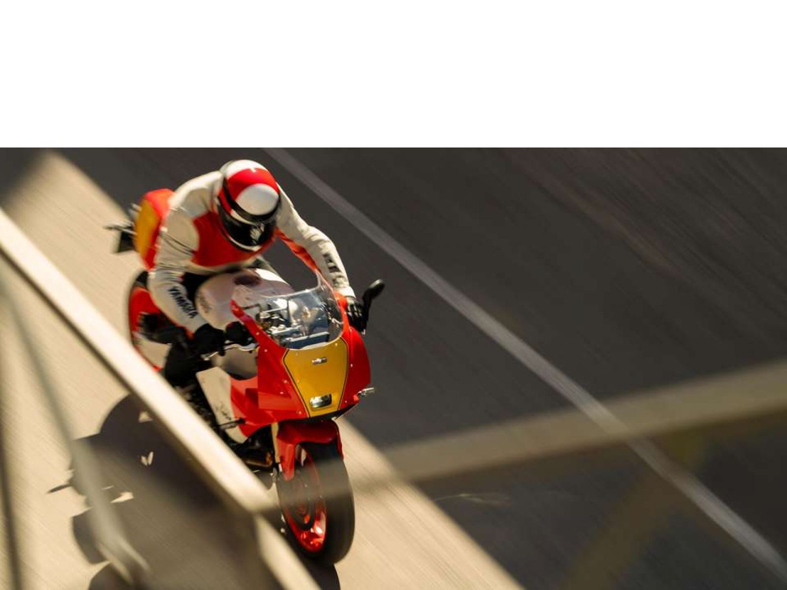 Мотоцикл YAMAHA XSR 900 GP (Legend Red) 2024